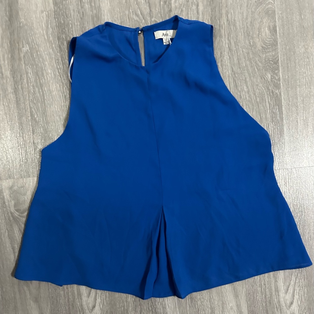 Elegant Blue Sleeveless Blouse